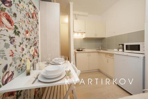 Уютная студия на Б.Татарской, Москва - квартира посуточно