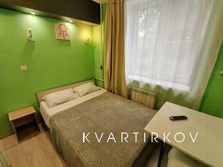 Апартамент расположен в историческом центре Москвы, рядом с 