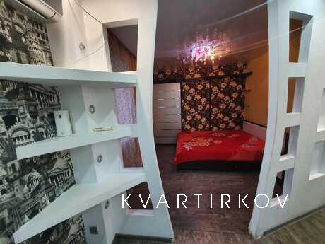 Квартира-студия посуточно ря с КалиноМол, Владивосток - квартира посуточно