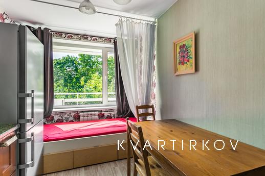 1-kk apartment with excellent renovation, Москва - квартира подобово