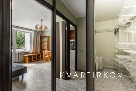 1-kk apartment with excellent renovation, Москва - квартира подобово