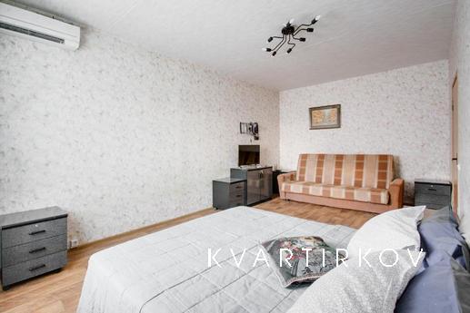 Cozy 1-kk apartment metro station Kakhov, Москва - квартира подобово