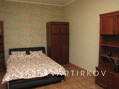 Cozy 2-bedroom apartment center, Odessa - apartment by the day