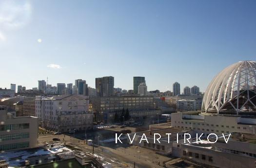 Studio in the city center with a great v, Єкатеринбург - квартира подобово