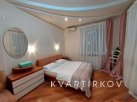 Heroiv Stalingrad Avenue 4.Obolon, Kyiv - apartment by the day