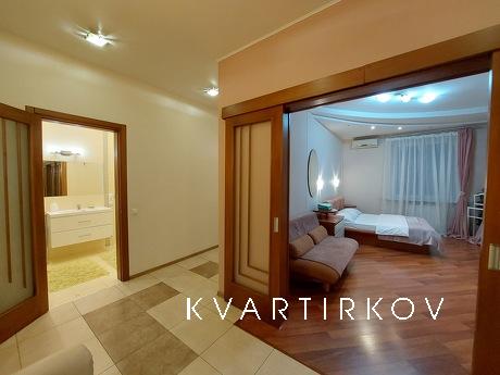 Heroiv Stalingrad Avenue 4.Obolon, Kyiv - apartment by the day