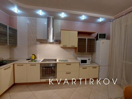 Heroiv Stalingrad Avenue 4.Obolon, Kyiv - apartment by the day