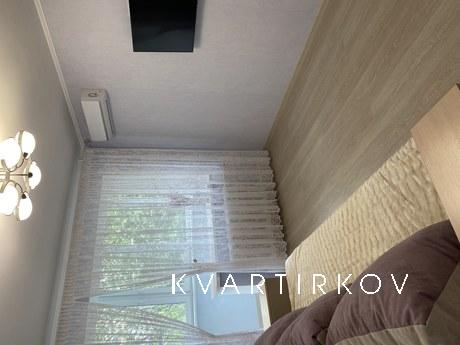 RENT FOR RENT 2 ROOMS SQ., Chernomorsk (Illichivsk) - apartment by the day