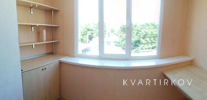 2 bedroom apartment in the resort town, Chernomorsk (Illichivsk) - apartment by the day
