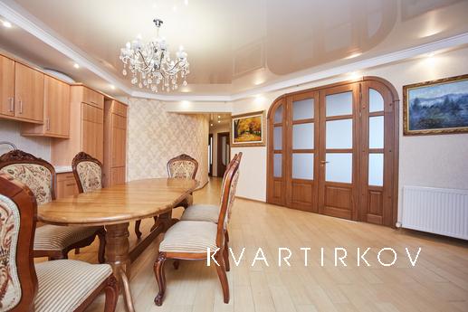Apartment 200m2 Arcadia for 16 people, Odessa - apartment by the day