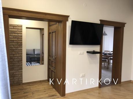 Issued luxury apartments in the city cen, Berehovo - apartment by the day