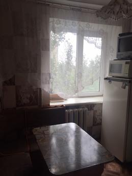 Rent 2-bedroom apartment in the area of, Berdiansk - apartment by the day