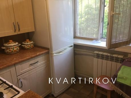 Daily rent one-room, Kamenskoe (Dniprodzerzhynsk) - apartment by the day