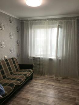 Двокімнатна квартира погодинно, посуточ, Кам`янське (Дніпродзержинськ) - квартира подобово