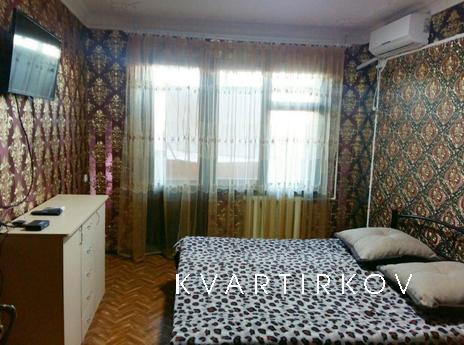 Large apartment in a good area of Odessa, Odessa - apartment by the day
