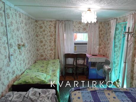 Room for rent in Genichesk, Henichesk - apartment by the day