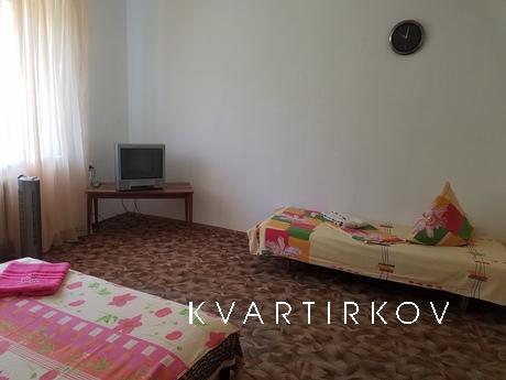 2-bedroom apartment 5 minutes from the s, Alupka - apartment by the day
