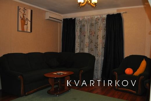 Apartment in a prime location, 1 bedroom, Kremenchuk - apartment by the day