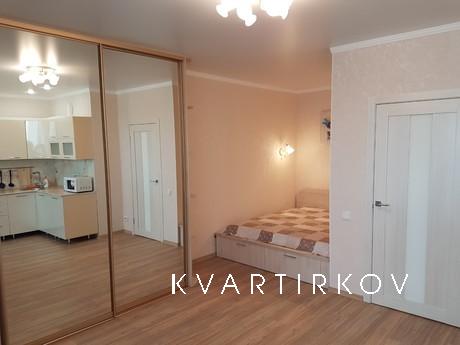 For rent studio apartment in a new build, Tyumen - apartment by the day
