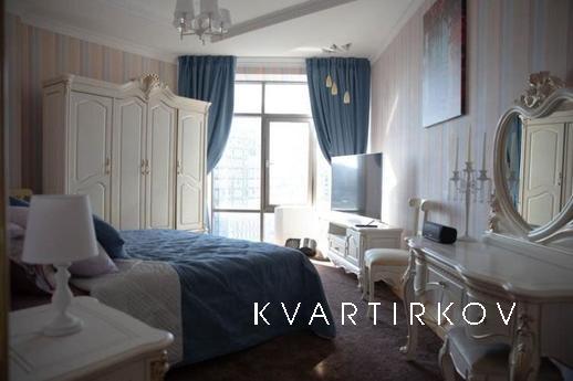 Центр аренда посуточно 5-комнатной видов, Киев - квартира посуточно