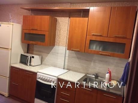 Квартира Посуточно на Широтной, Тюмень - квартира посуточно