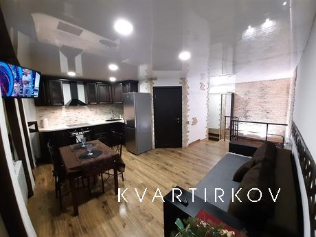 Charlotte -двухуровневая квартира в Цент, Кременчук - квартира подобово