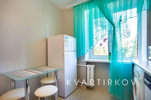 For rent a clean, comfortable apartment, Mykolaiv - apartment by the day