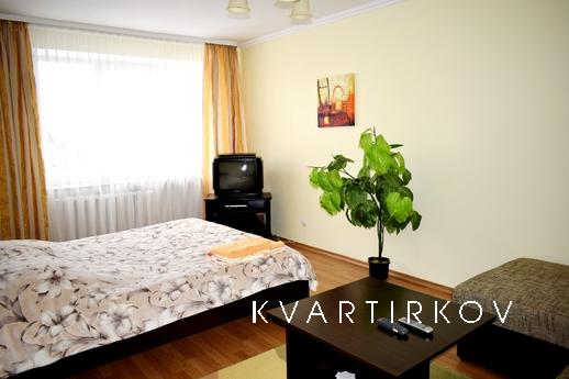 Nice apartment in the center near the pa, Rivne - apartment by the day