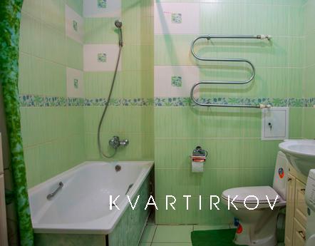 1 bedroom apartment, near the shopping c, Khimki - apartment by the day