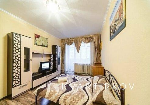 One-room apartment on the Pecherskaya metro station (4 minut