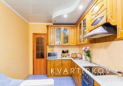Apartment near Dream Town, Kyiv - apartment by the day