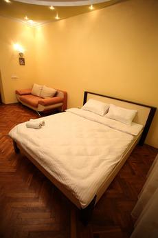 RomanticApartaments , TWO BEDROOM, Lviv - apartment by the day