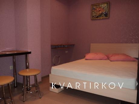 Comfortable room for 2 + 1 persons, to t, Alupka - apartment by the day