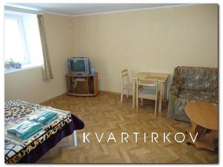 The private sector has room for 2 + 1 pe, Alupka - apartment by the day