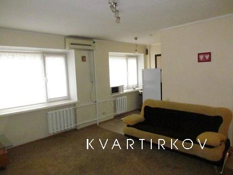 чудова двох кімнатна квартира на бул.Леси Українки. У кварти