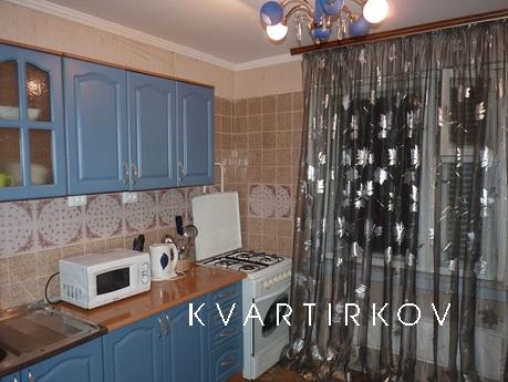 2 - bedroom apartment for rent, Cherkasy - apartment by the day