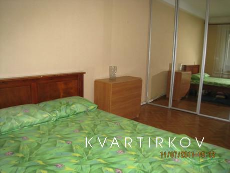 Own, a great apartment, Simferopol - apartment by the day