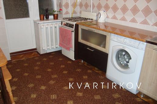 2-room apartment from the hostess intern, Chernivtsi - apartment by the day