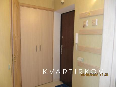 Renovated apartment - not expensive, Odessa - apartment by the day