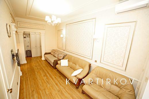 Baroque Terrace in Apartments, Poltava - apartment by the day