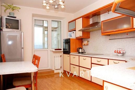 Apartment m. Levoberezhnaya, Kyiv - apartment by the day