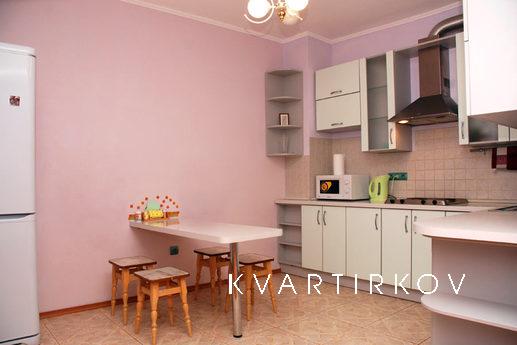 Apartment m. Levoberezhnaya, Kyiv - apartment by the day