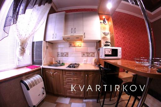 Здам подобово квартиру в центрі ЄГОРОВА, Кропивницький (Кіровоград) - квартира подобово
