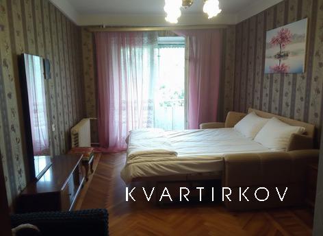 3-room o Left-bank, Kyiv - apartment by the day