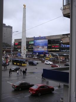 Цирк, универмаг'Украина', центр 10мин., Киев - квартира посуточно