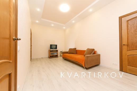 Modern apartment m. Lukyanovskaya, Kyiv - apartment by the day