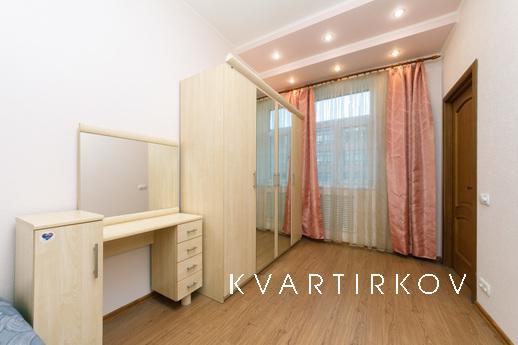 Modern apartment m. Lukyanovskaya, Kyiv - apartment by the day