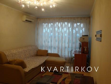 Apartment in Kiev near  metro Darnitsa, Kyiv - apartment by the day