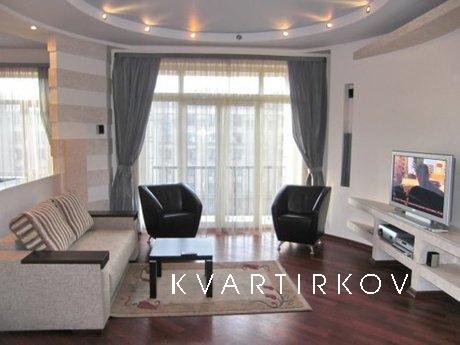 Здам подобово vip квартиру в самому центрі Києва 1 - 3 кімна