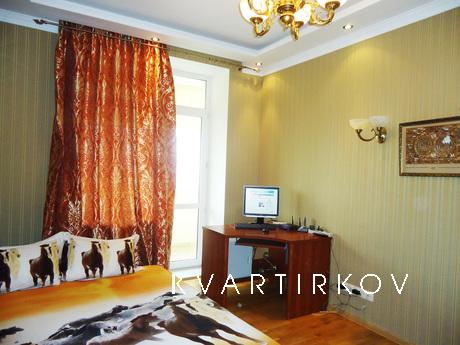 3 BR .Penthouse apartment,near Arcadia, Odessa - apartment by the day